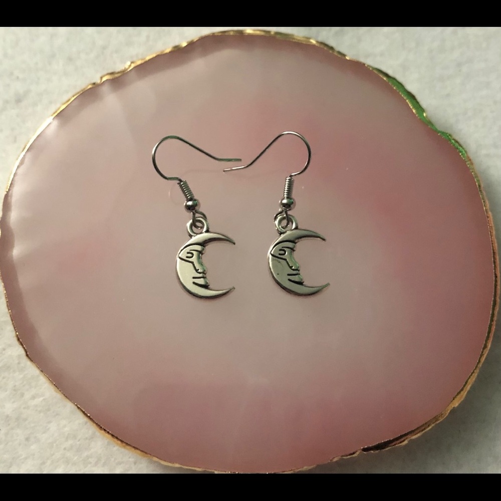 Moon earrings 🌙